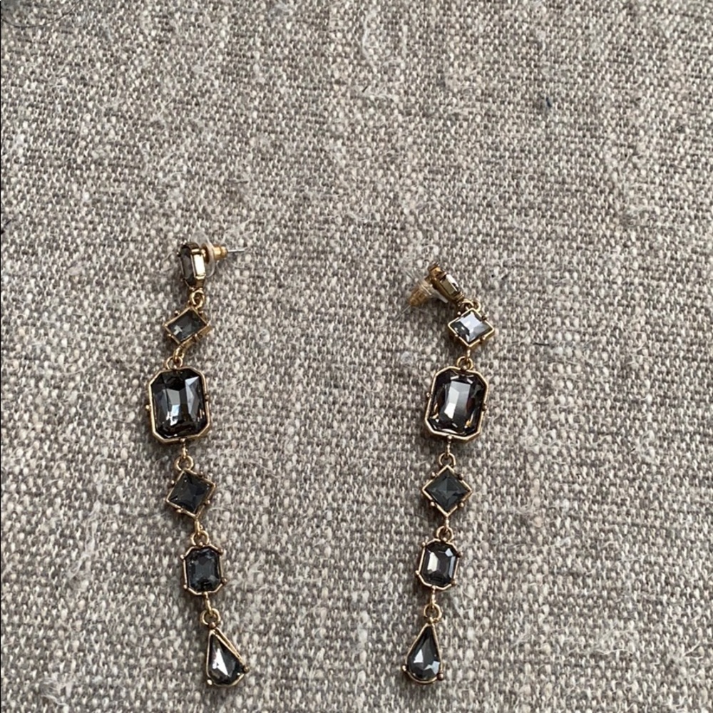 earring - Picture 2 of 2